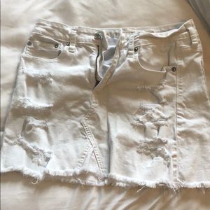 American eagle white jean skirt